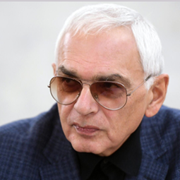 Карен Шахназаров